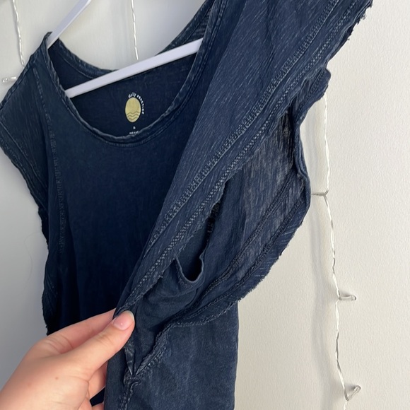 Daily Practice Light Wash Top - Picture 4 of 4